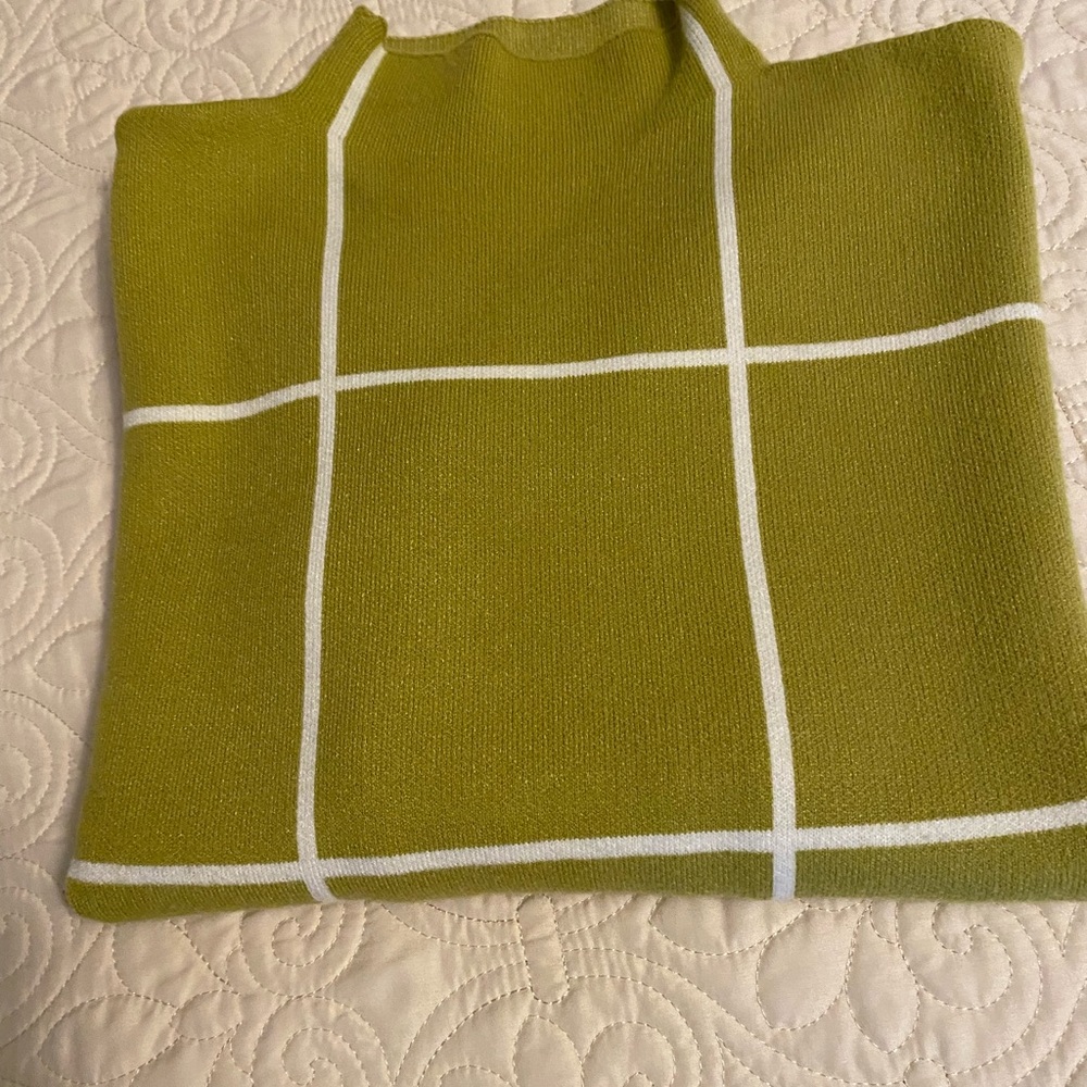 Sweater - Picture 3 of 3